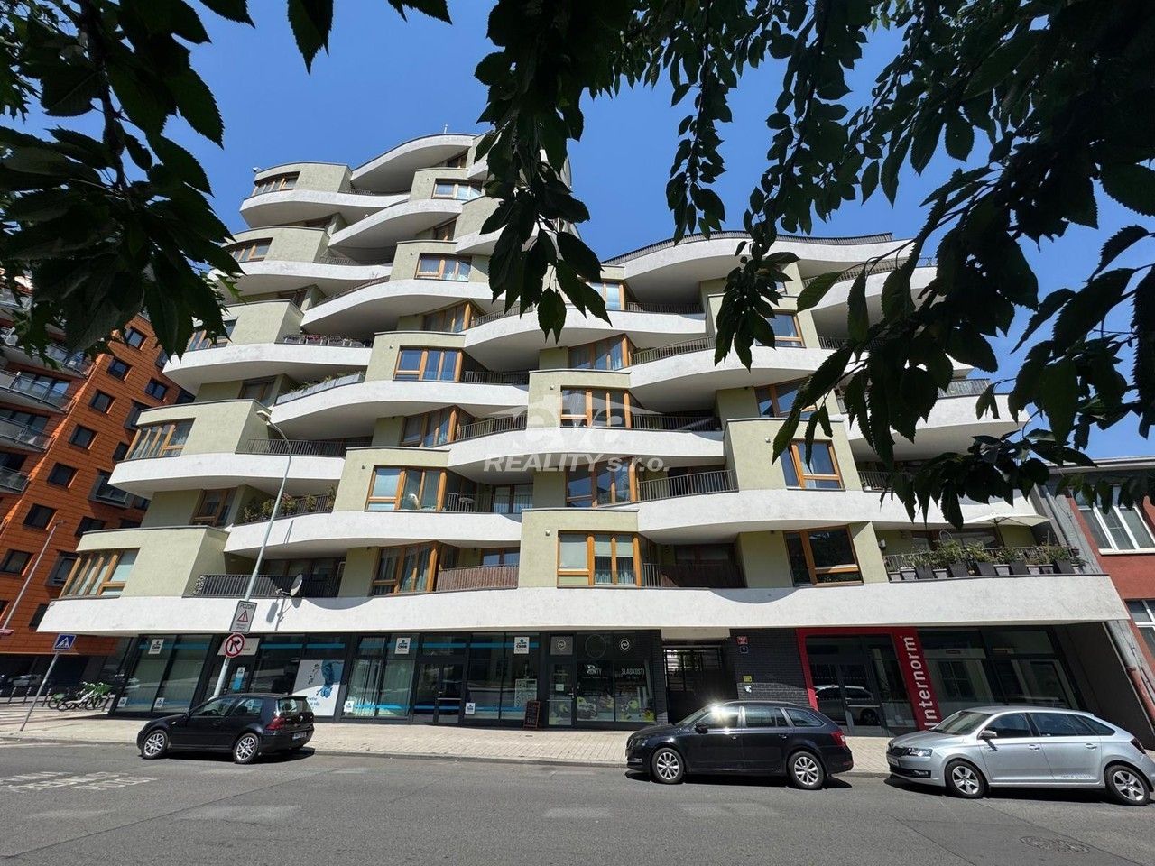Prodej bytu 2+kk 57 m² - foto 1