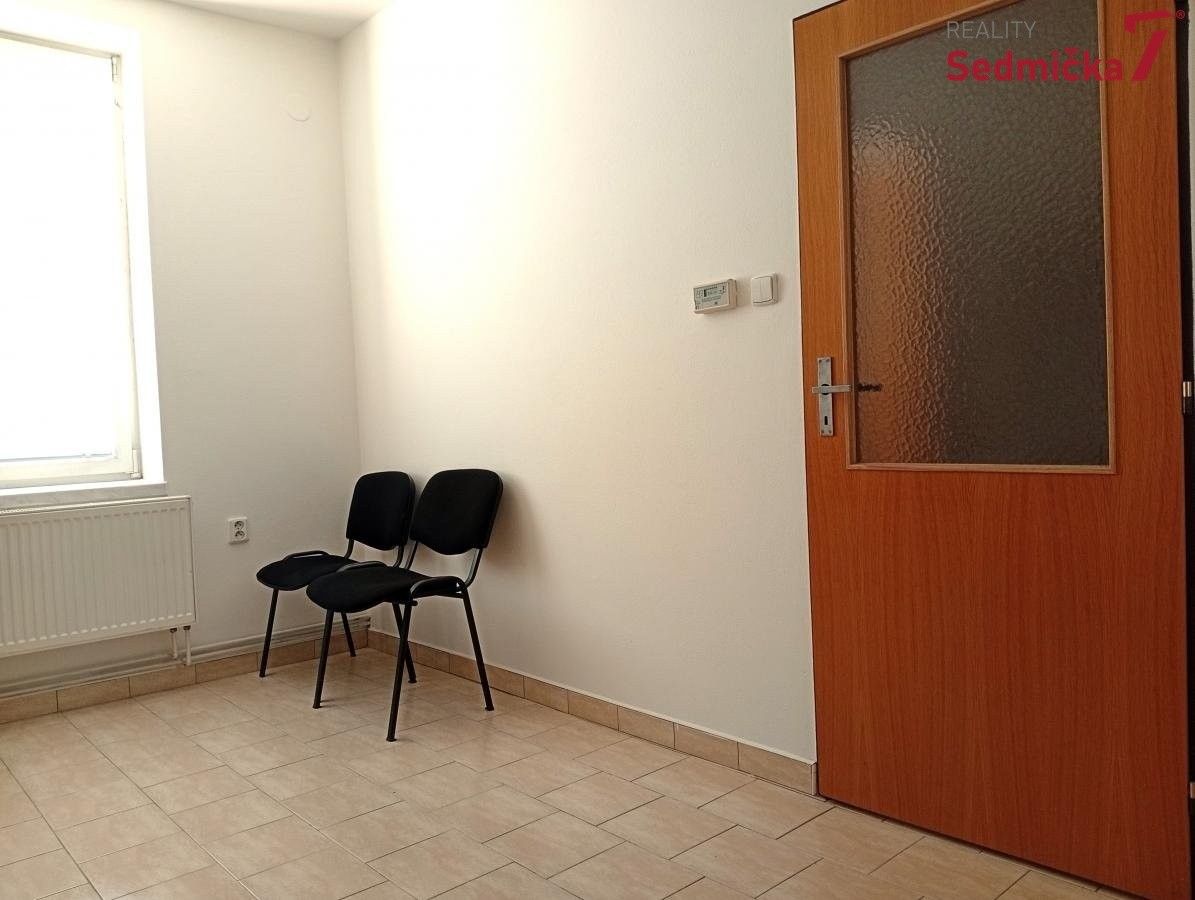 Pronájem bytu 3+1 69 m² - foto 3
