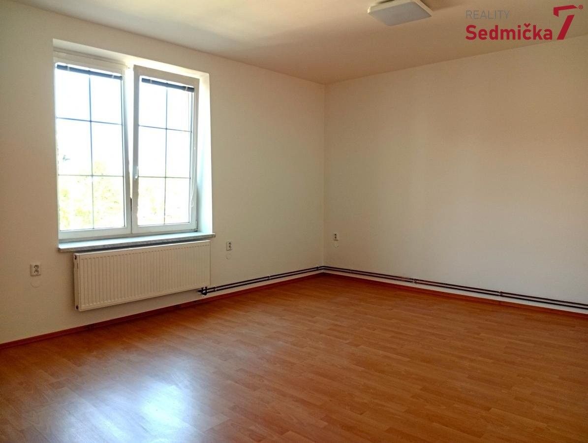 Pronájem bytu 3+1 69 m² - foto 6