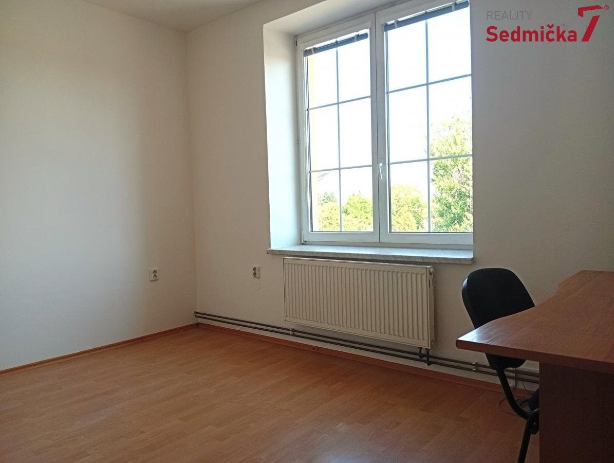 Pronájem bytu 3+1 69 m² - foto 8