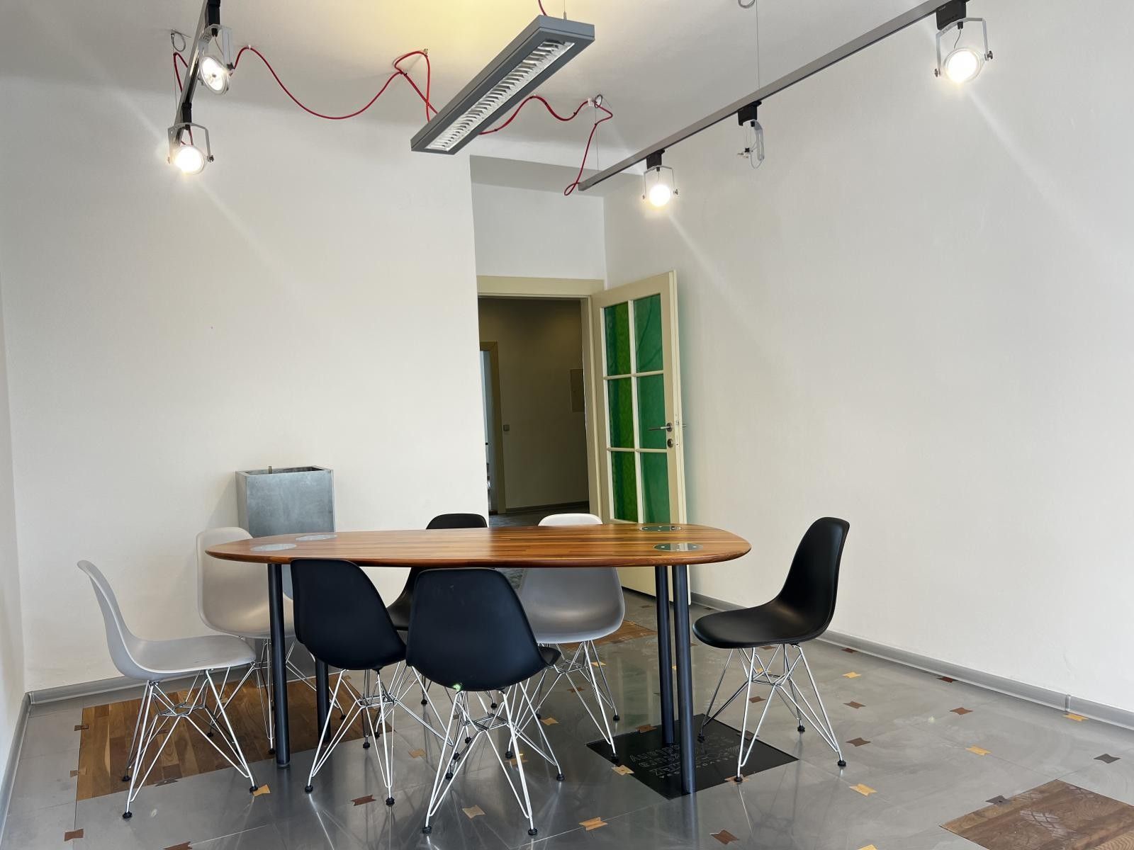 Pronájem komerčního prostoru 110 m² - foto 4