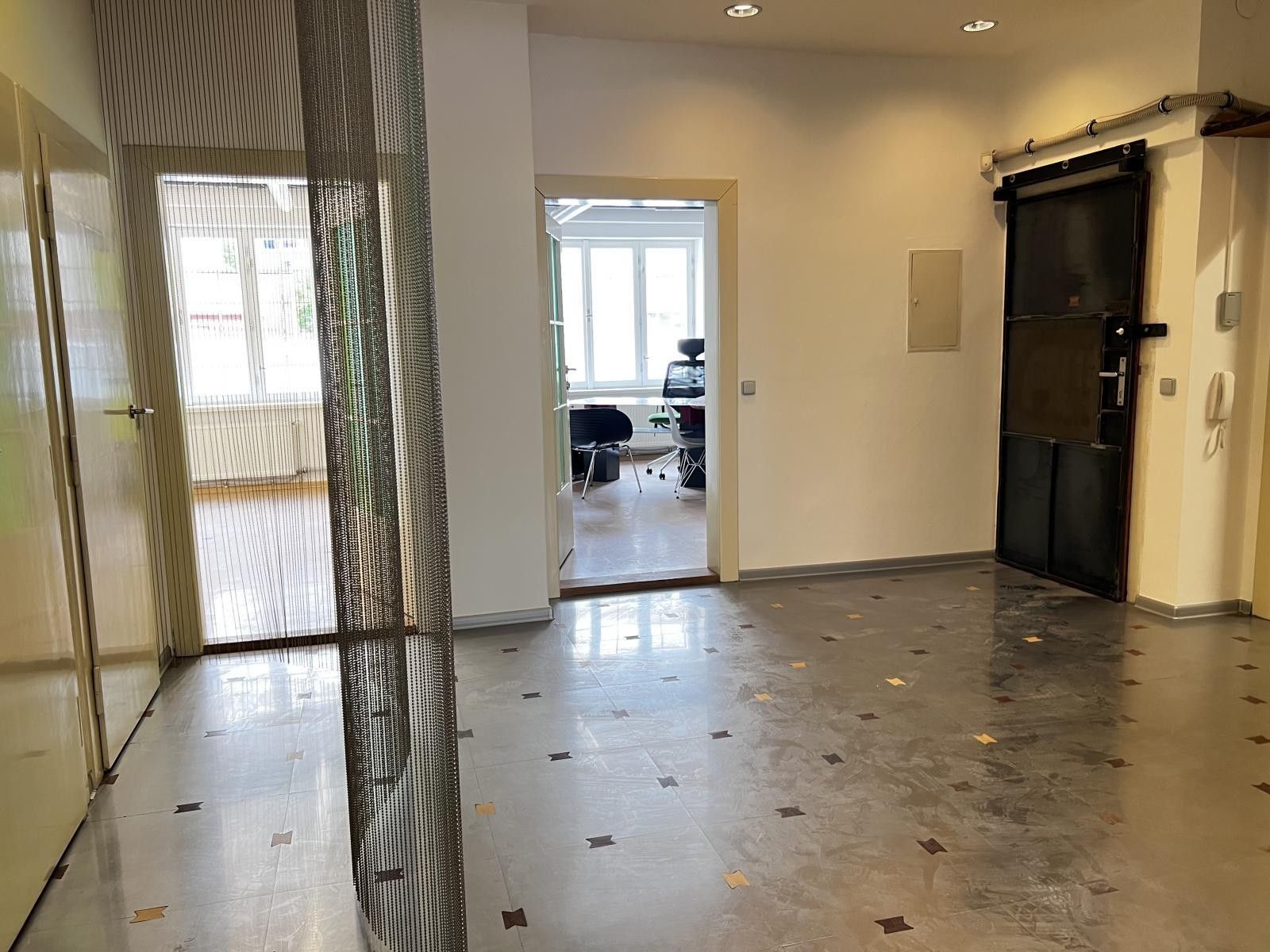 Pronájem komerčního prostoru 110 m² - foto 7
