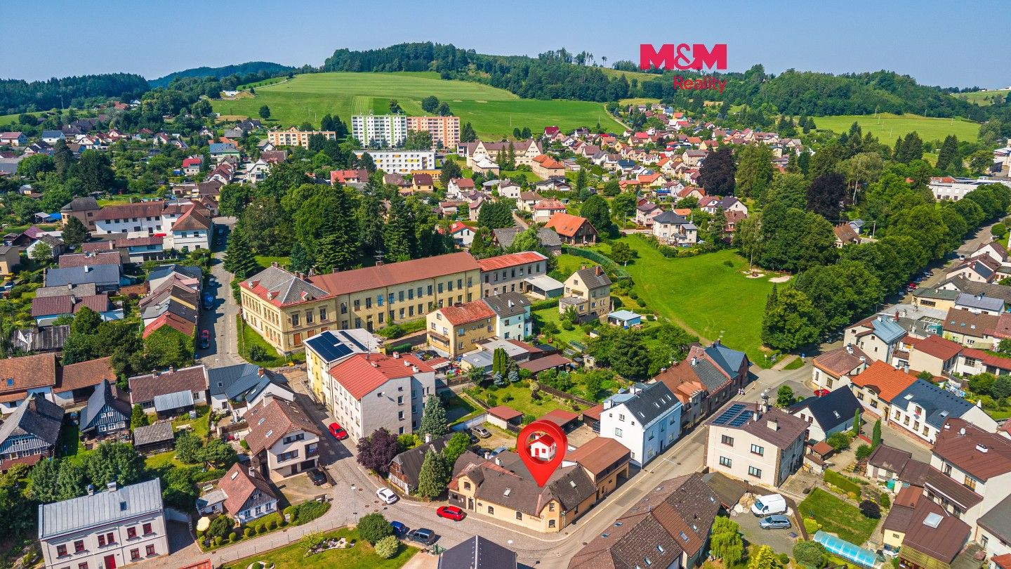 Prodej komerčního prostoru 600 m² - foto 1