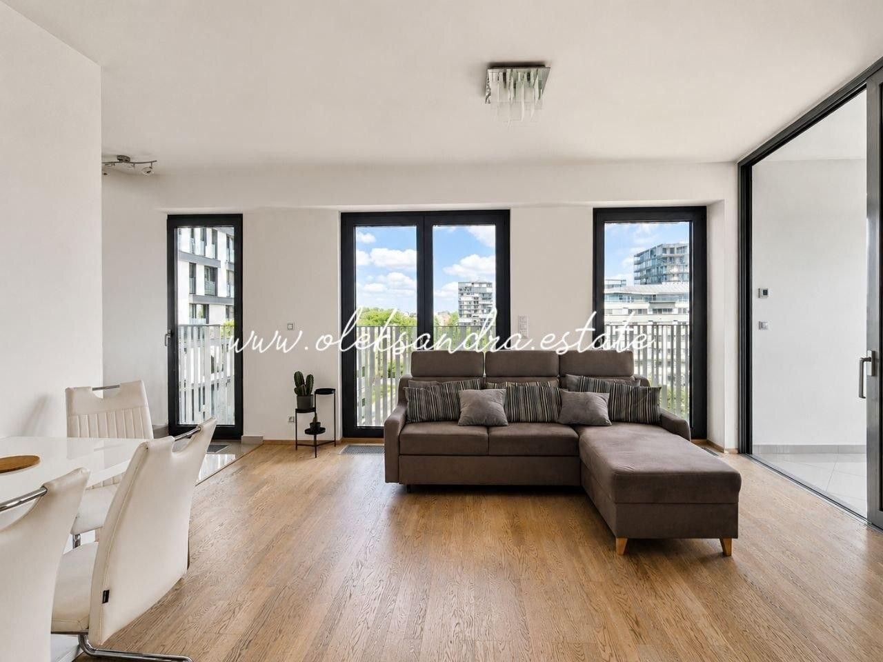 Pronájem bytu 2+kk 61 m² - foto 5