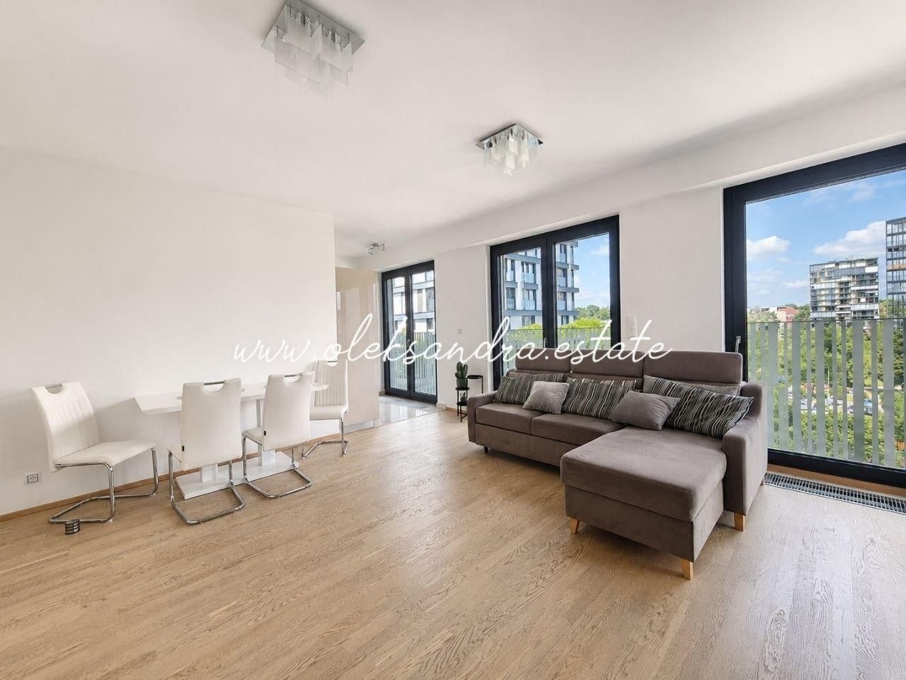 Pronájem bytu 2+kk 61 m² - foto 4