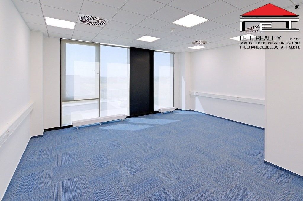 Pronájem komerčního prostoru 2707 m² - foto 16
