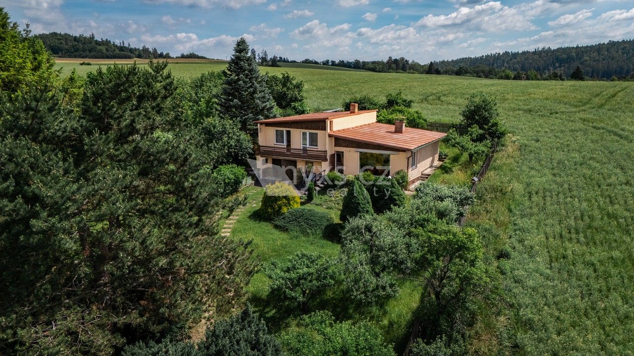 Prodej domu 240 m² - foto 1