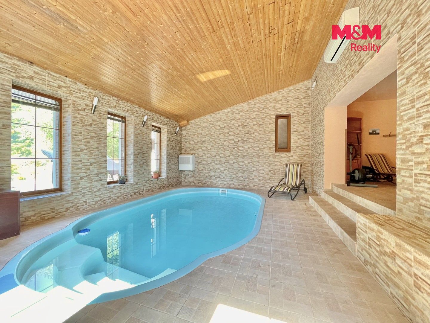 Prodej domu 737 m² - foto 4
