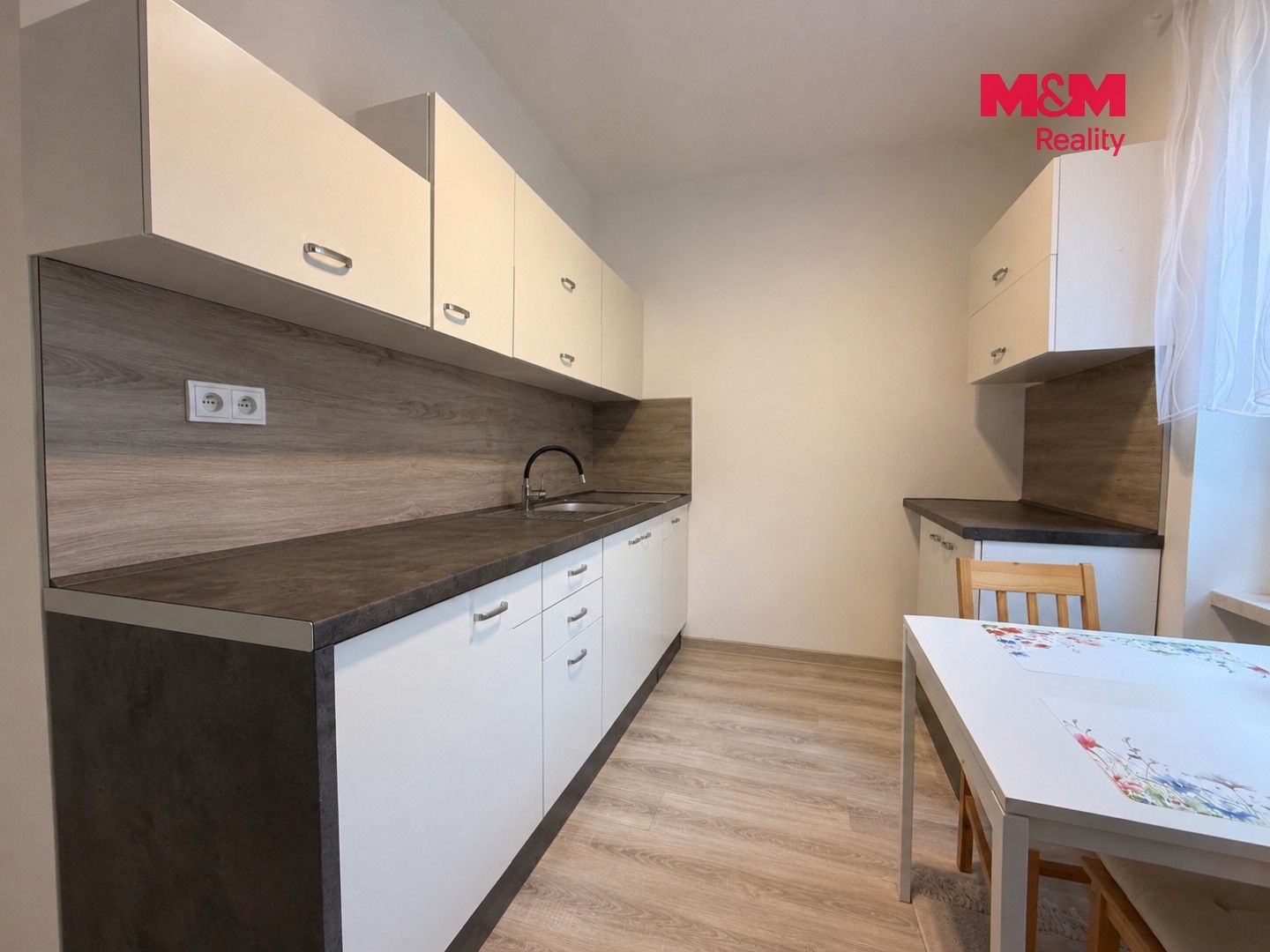 Pronájem bytu 2+1 58 m² - foto 2