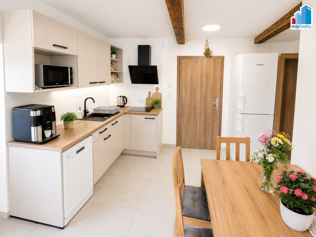 Pronájem bytu 2+kk 38 m² - foto 3