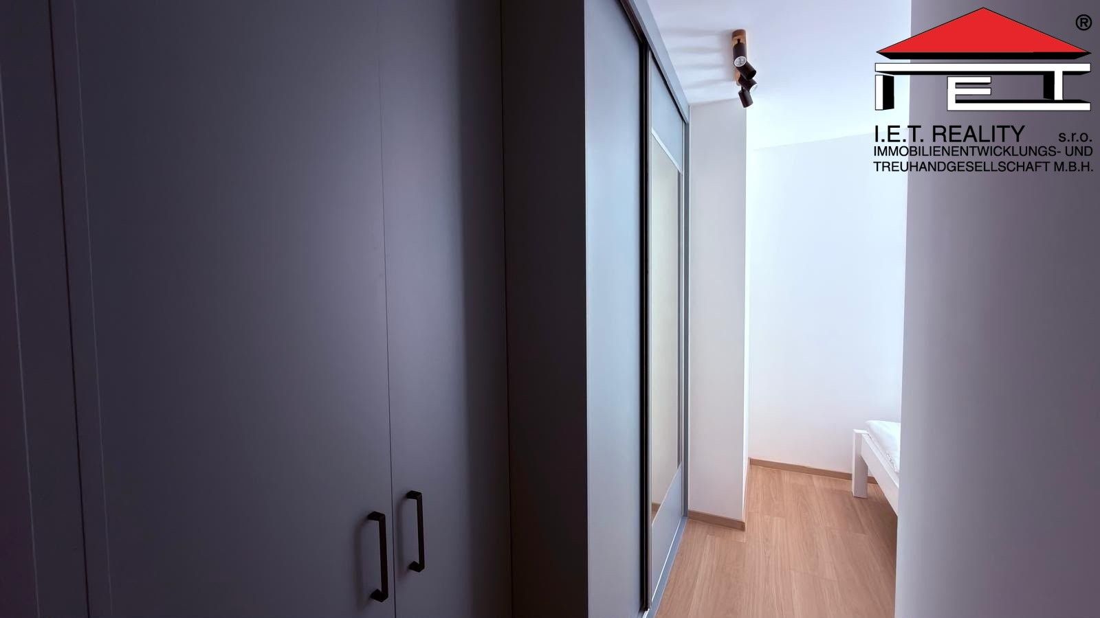 Pronájem bytu 3+kk 75 m² - foto 11