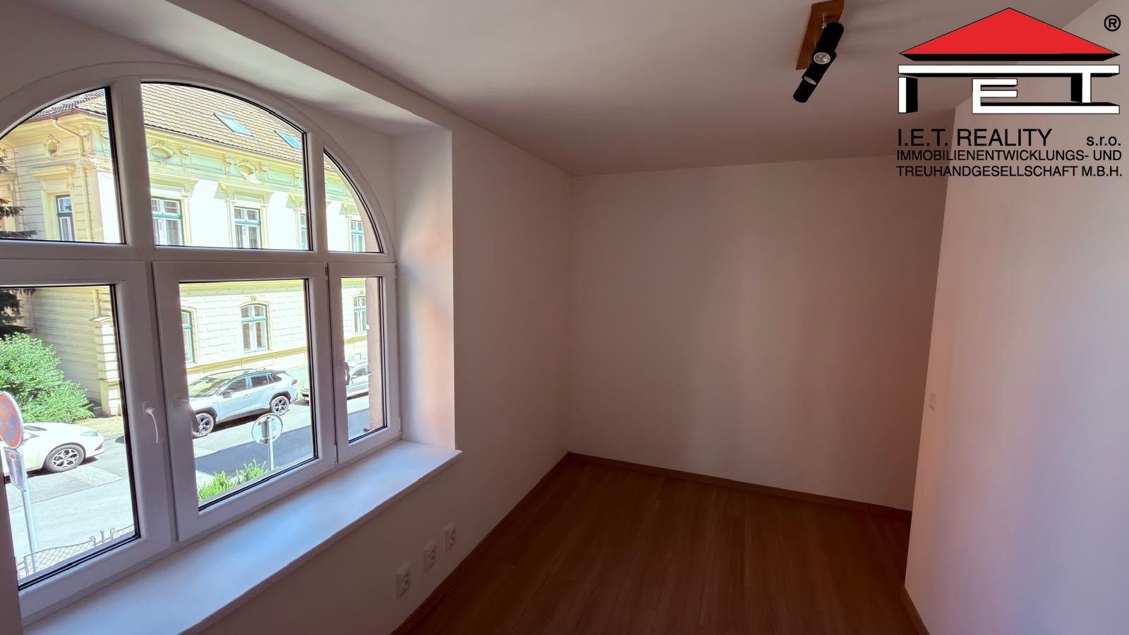 Pronájem bytu 3+kk 75 m² - foto 13