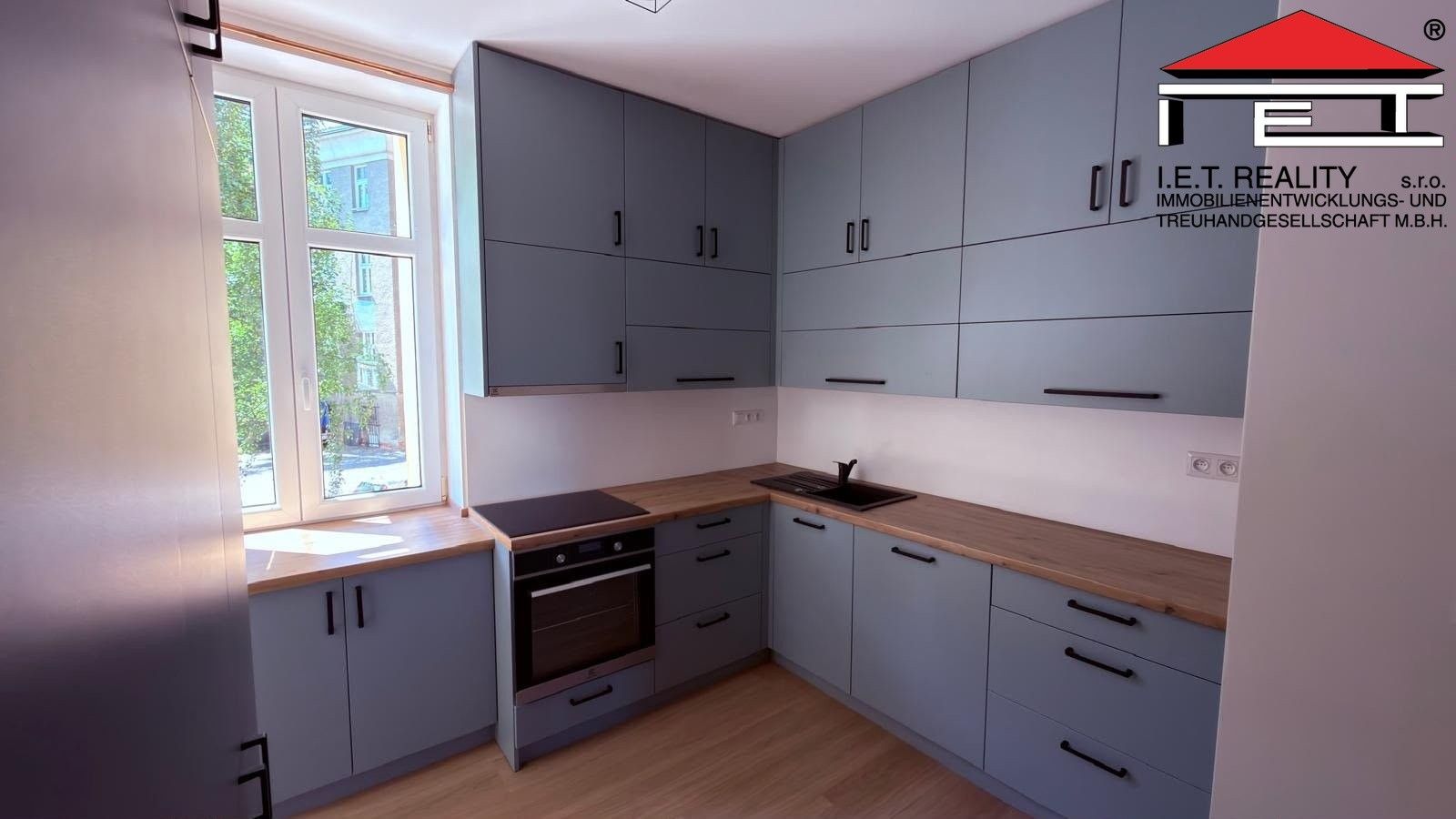 Pronájem bytu 3+kk 75 m² - foto 14