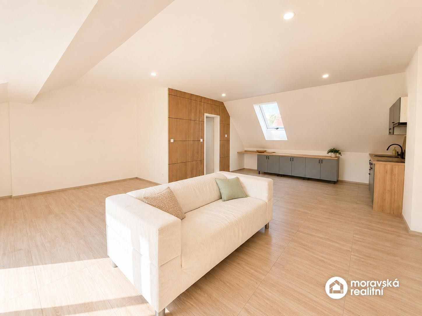 Prodej bytu 1+kk 51 m² - foto 6