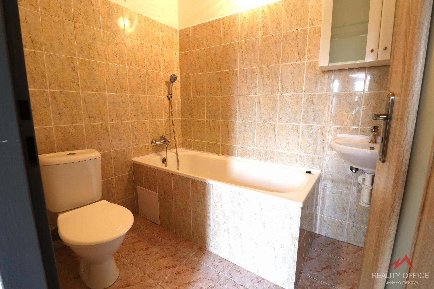 Pronájem bytu 2+1 58 m² - foto 3