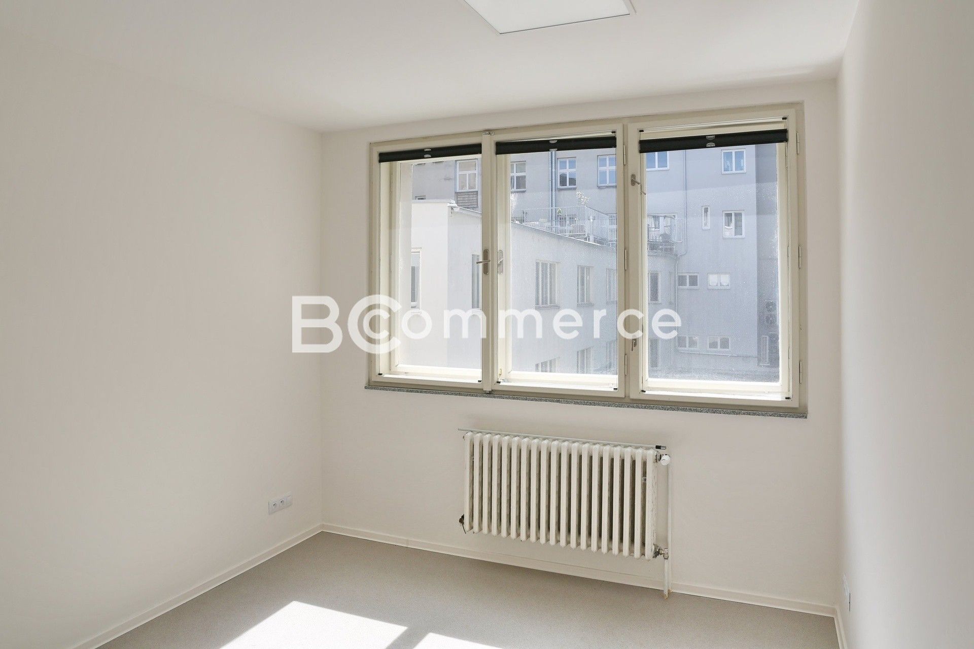 Pronájem komerčního prostoru 380 m² - foto 6