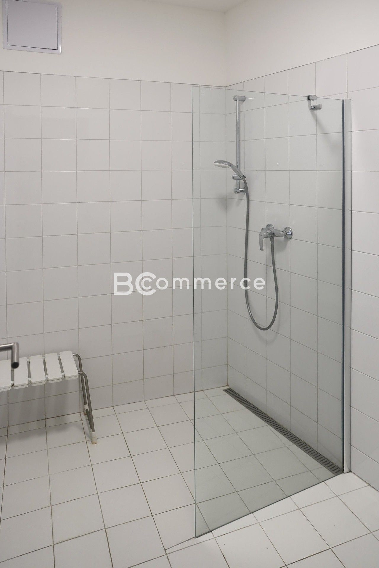 Pronájem komerčního prostoru 380 m² - foto 8