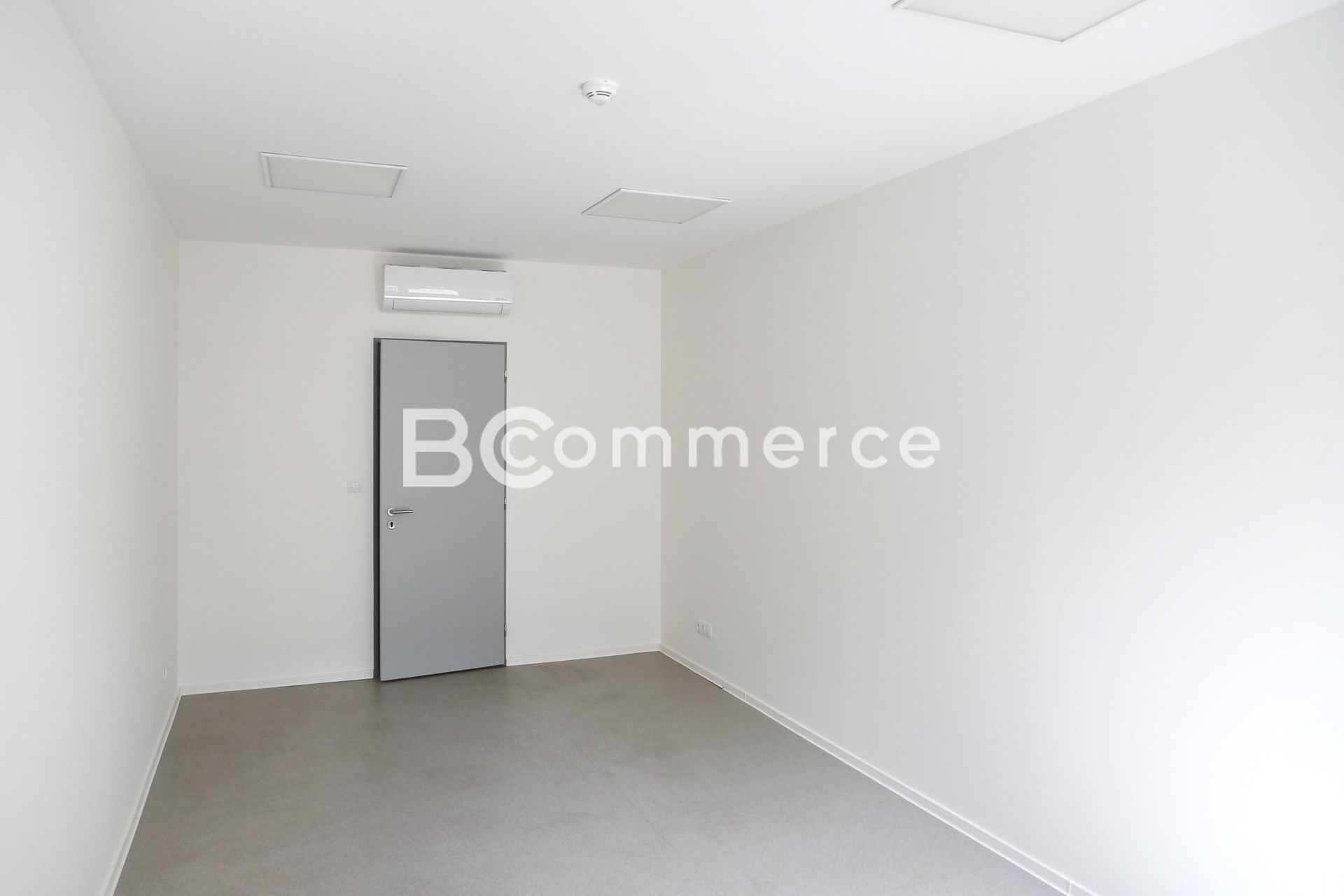 Pronájem komerčního prostoru 380 m² - foto 10
