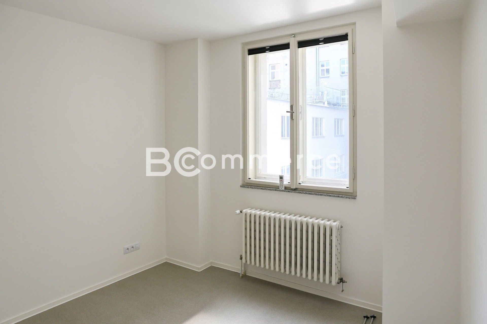 Pronájem komerčního prostoru 380 m² - foto 12