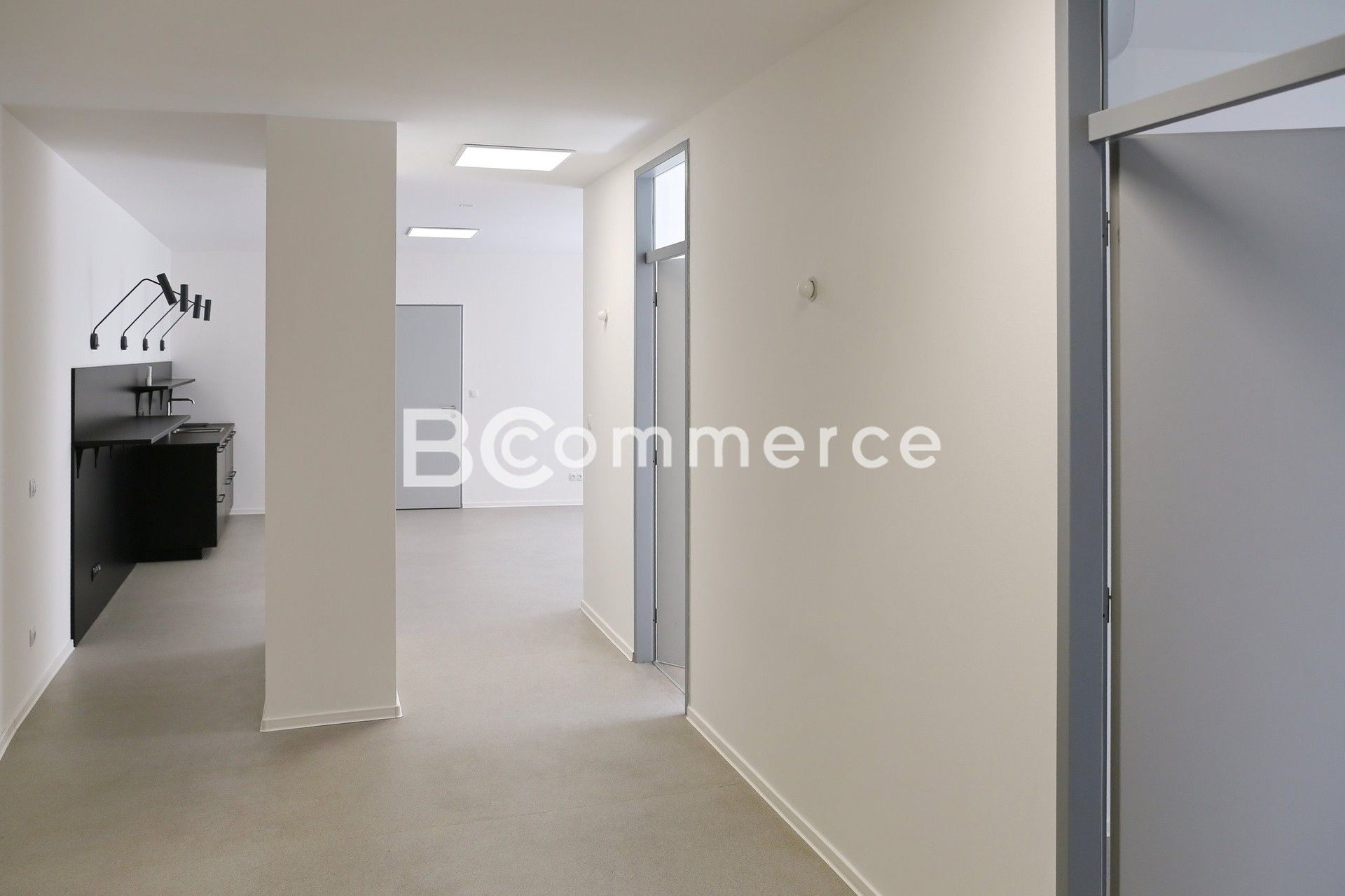 Pronájem komerčního prostoru 380 m² - foto 14