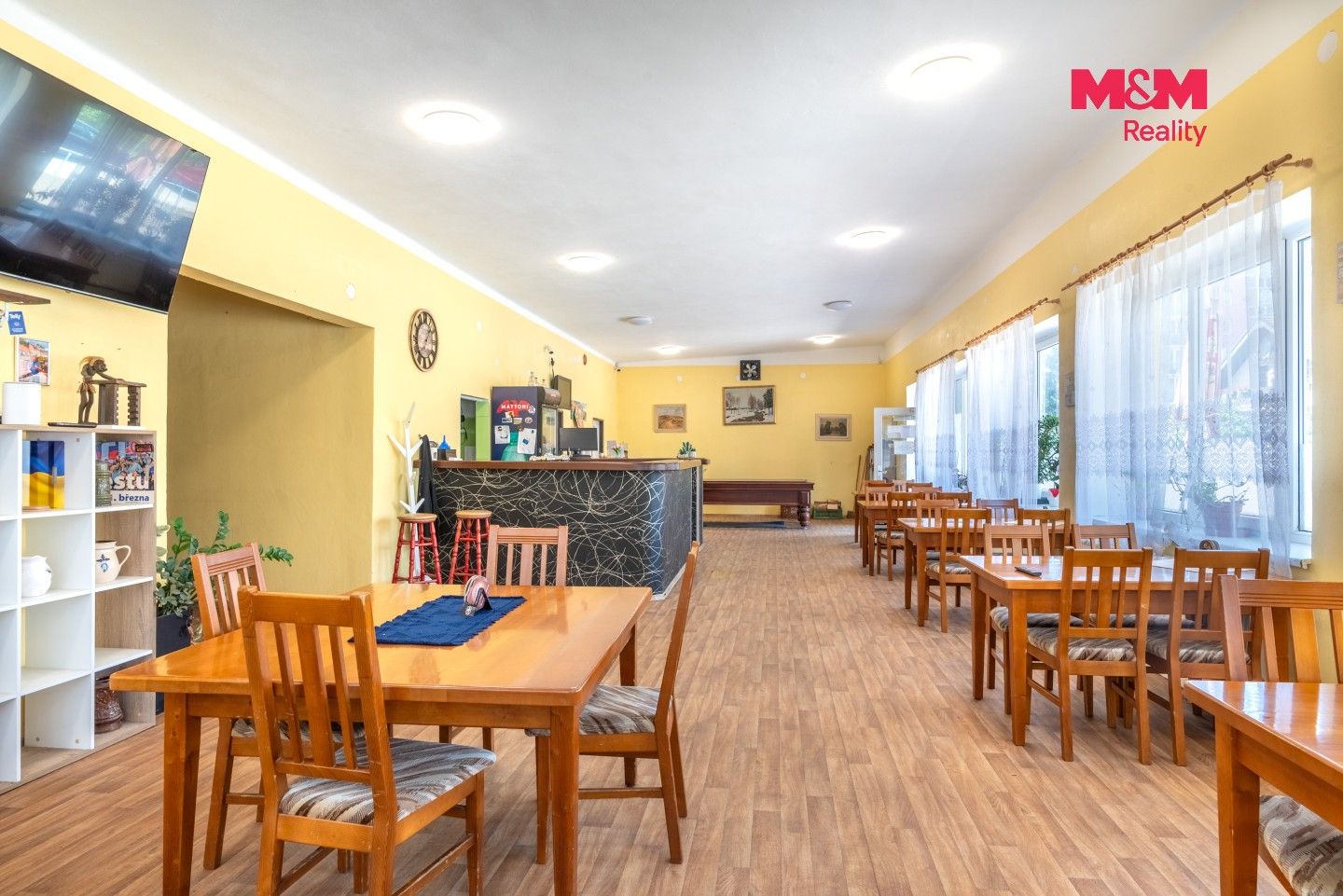 Prodej komerčního prostoru 196 m² - foto 2