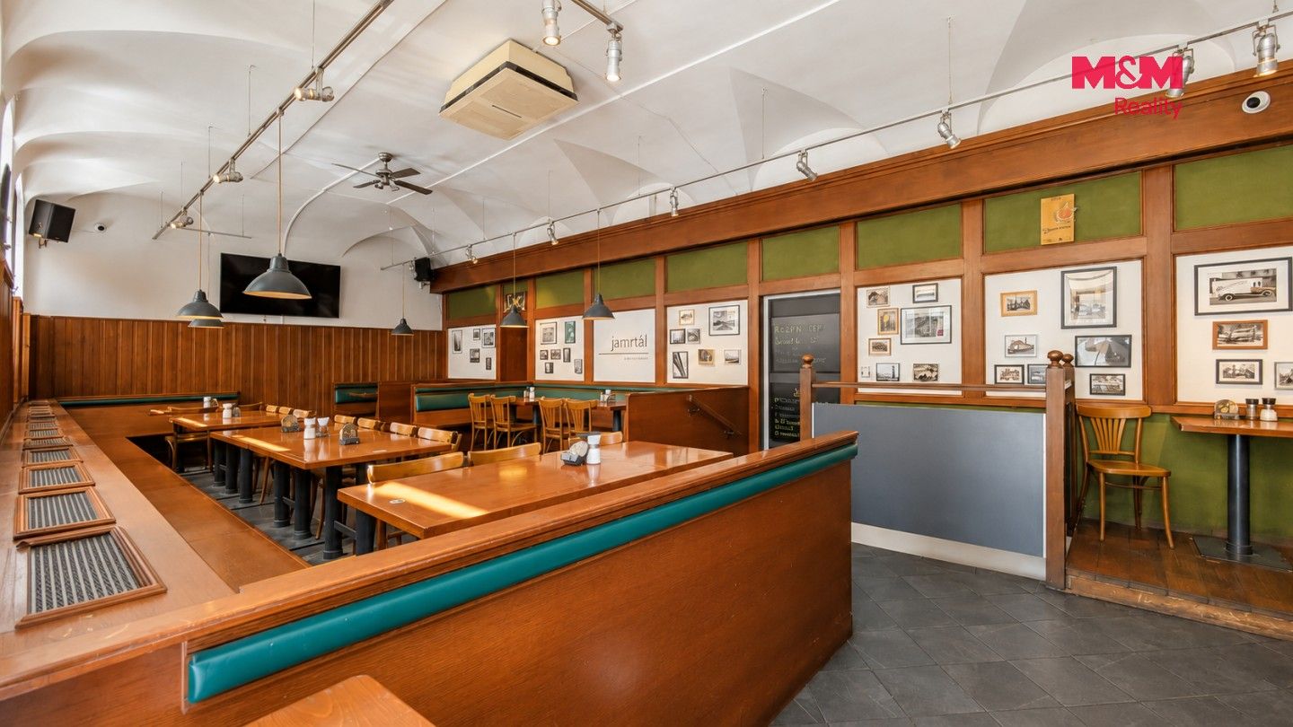 Pronájem komerčního prostoru 194 m² - foto 4