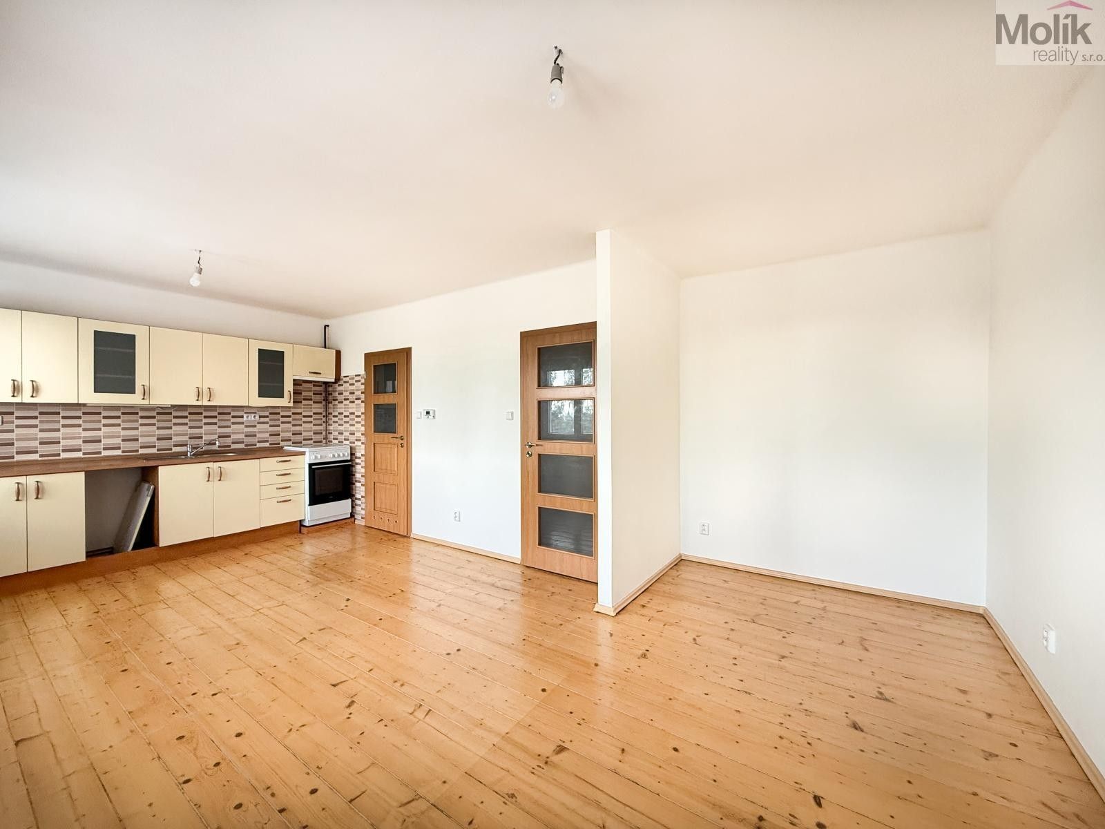 Pronájem bytu 1+kk 33 m² - foto 3
