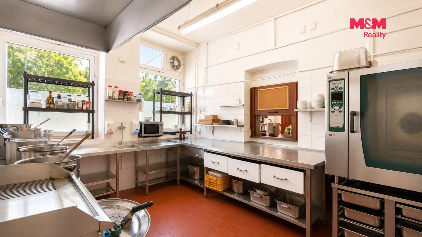 Pronájem komerčního prostoru 194 m² - foto 12