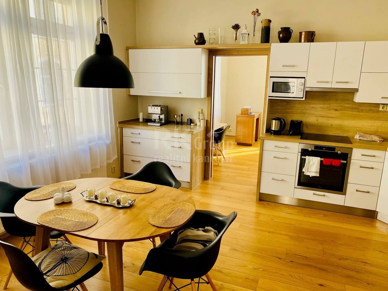Pronájem bytu 2+1 70 m² - foto 4