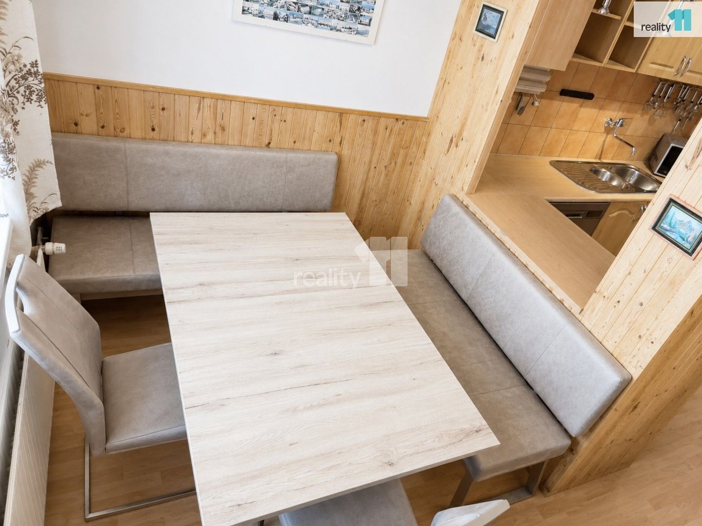 Pronájem bytu 3+1 97 m² - foto 8