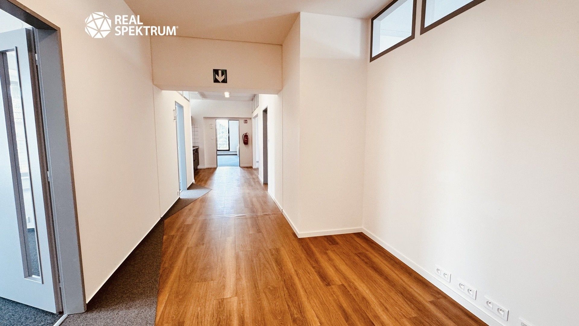 Pronájem komerčního prostoru 442 m² - foto 27