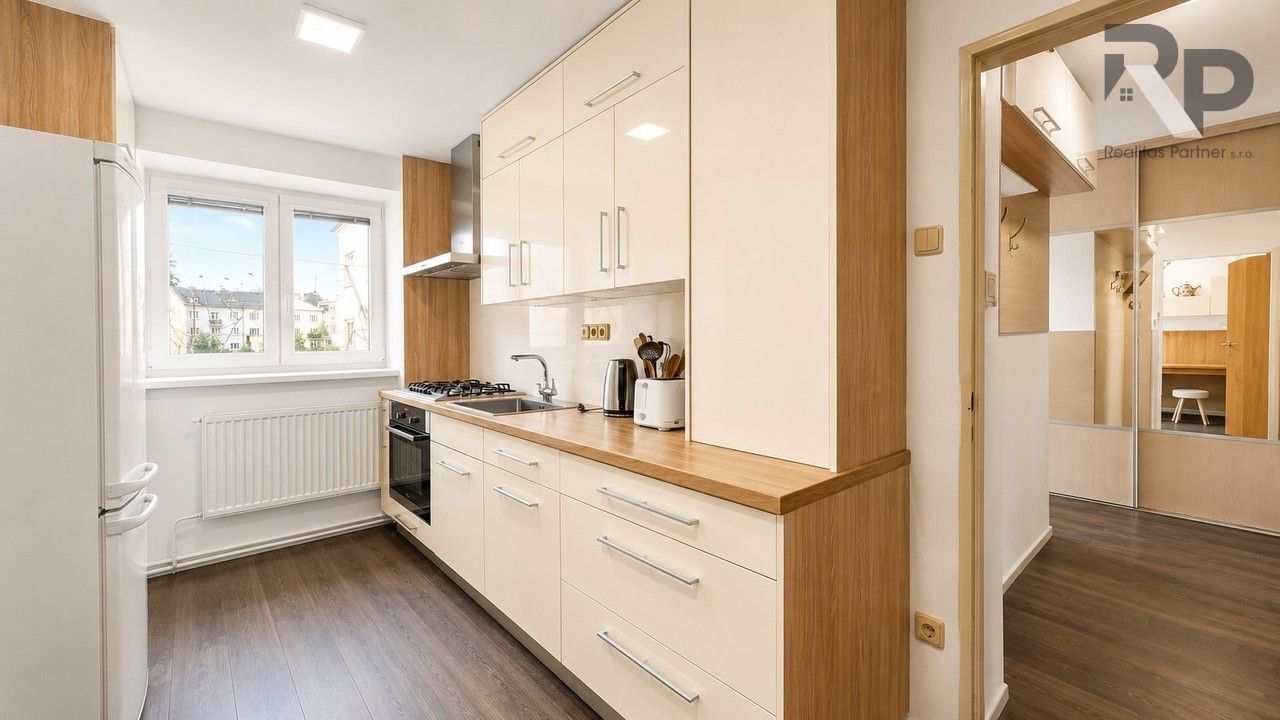 Prodej bytu 2+1 57 m² - foto 1