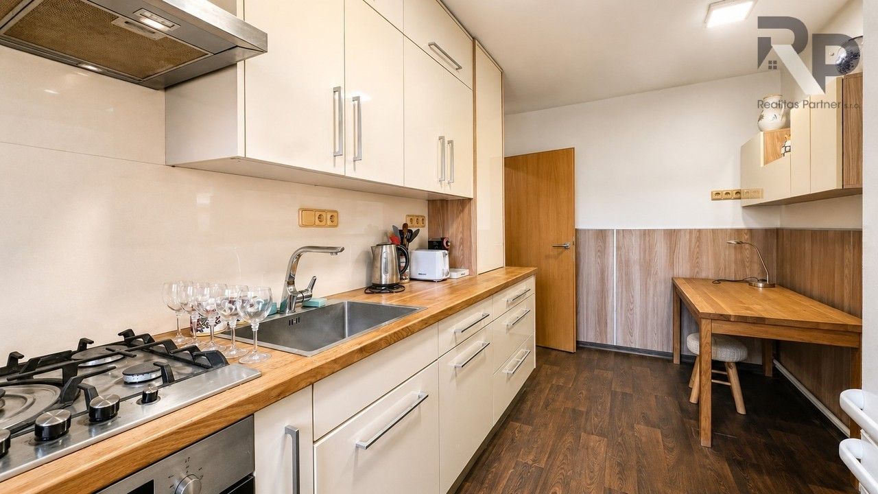 Prodej bytu 2+1 57 m² - foto 2