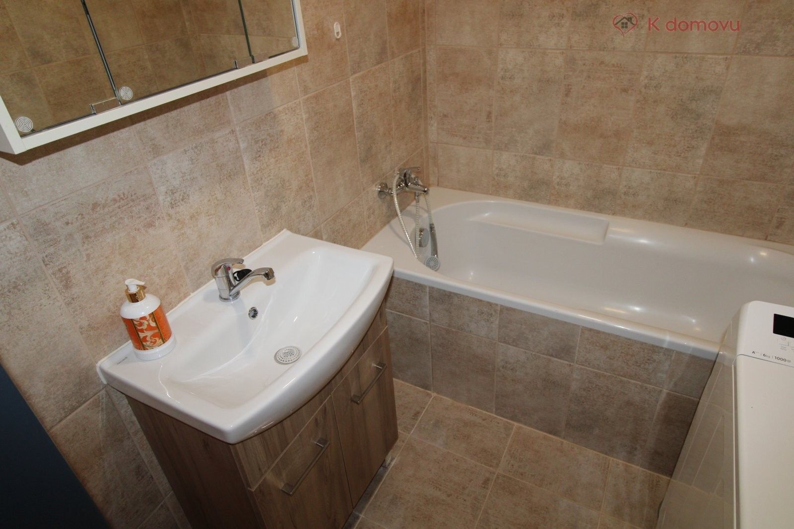 Pronájem bytu 3+1 63 m² - foto 6