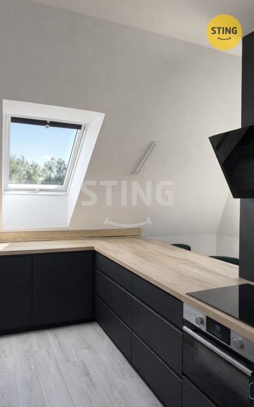 Pronájem bytu 3+kk 79 m² - foto 3