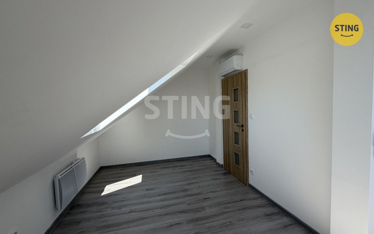 Pronájem bytu 3+kk 79 m² - foto 9