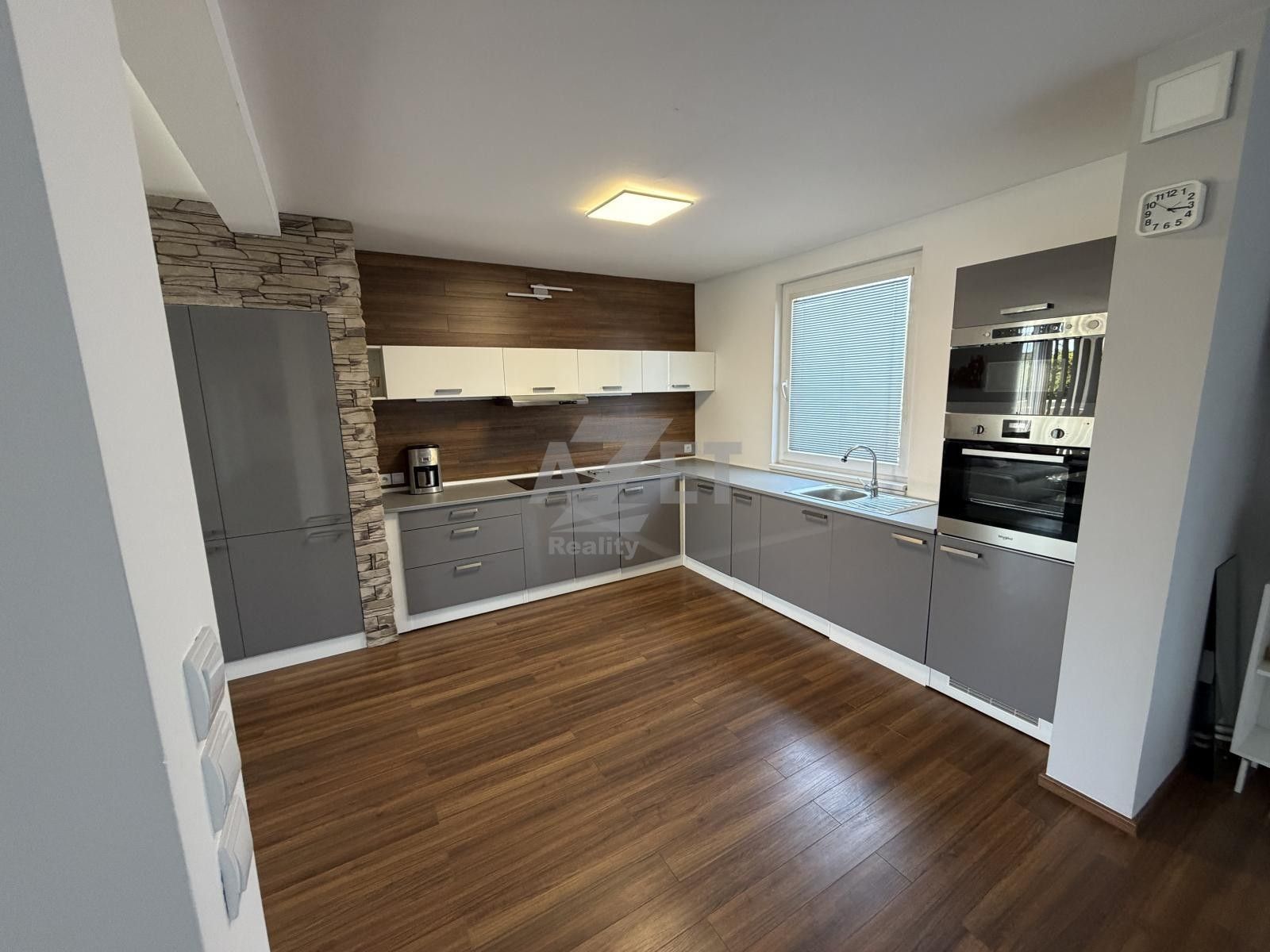 Prodej domu 300 m² - foto 2