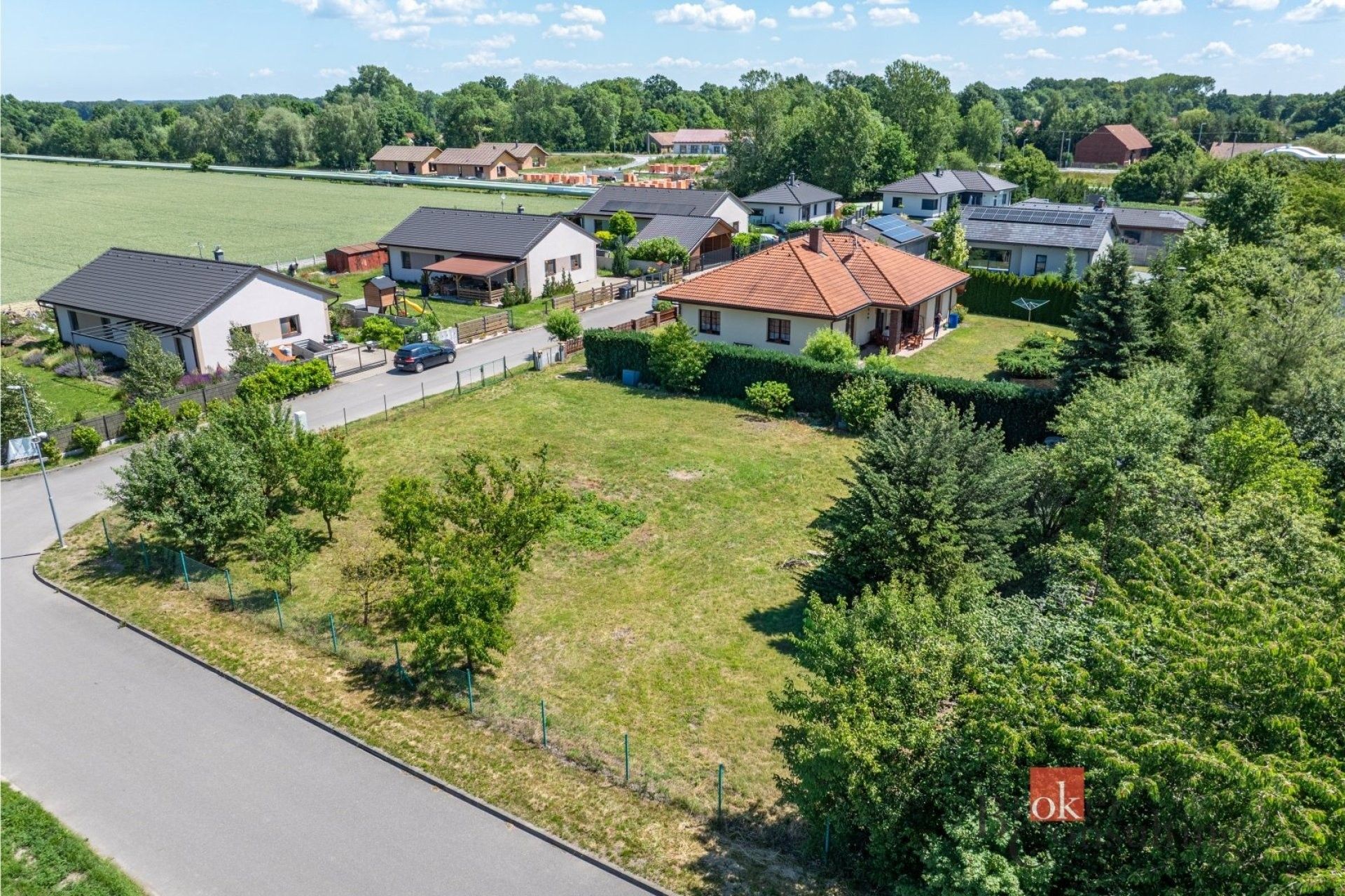 Prodej pozemku 943 m² - foto 1