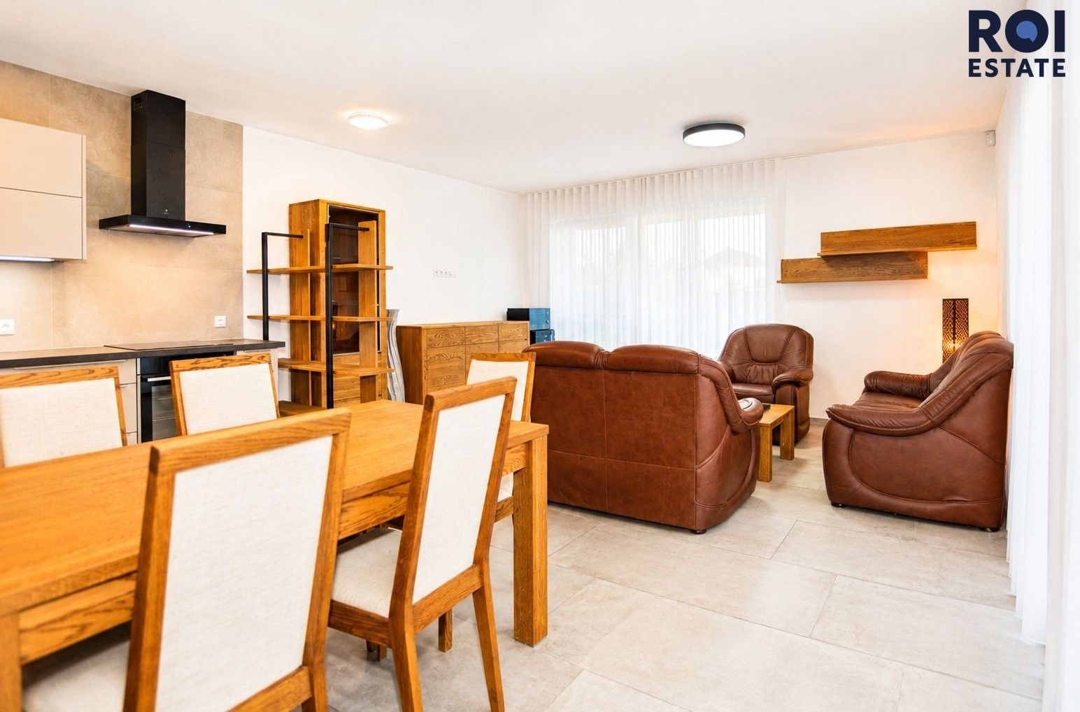 Pronájem bytu 4+kk 125 m² - foto 9