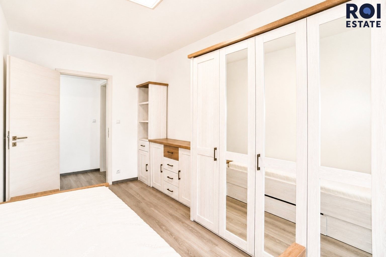 Pronájem bytu 4+kk 125 m² - foto 12