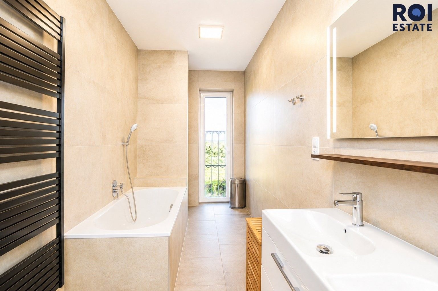 Pronájem bytu 4+kk 125 m² - foto 18