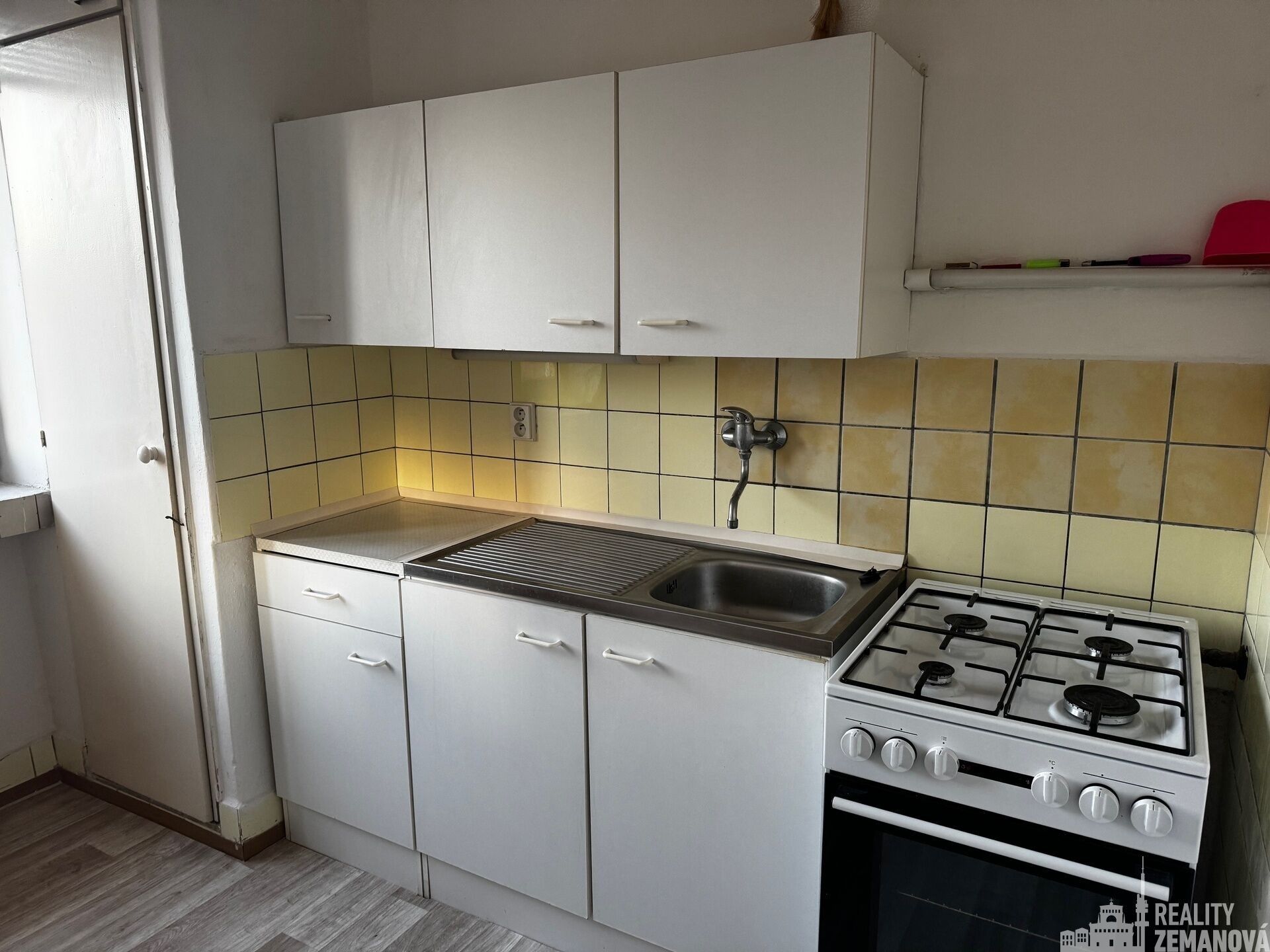 Pronájem bytu 1+1 38 m² - foto 4