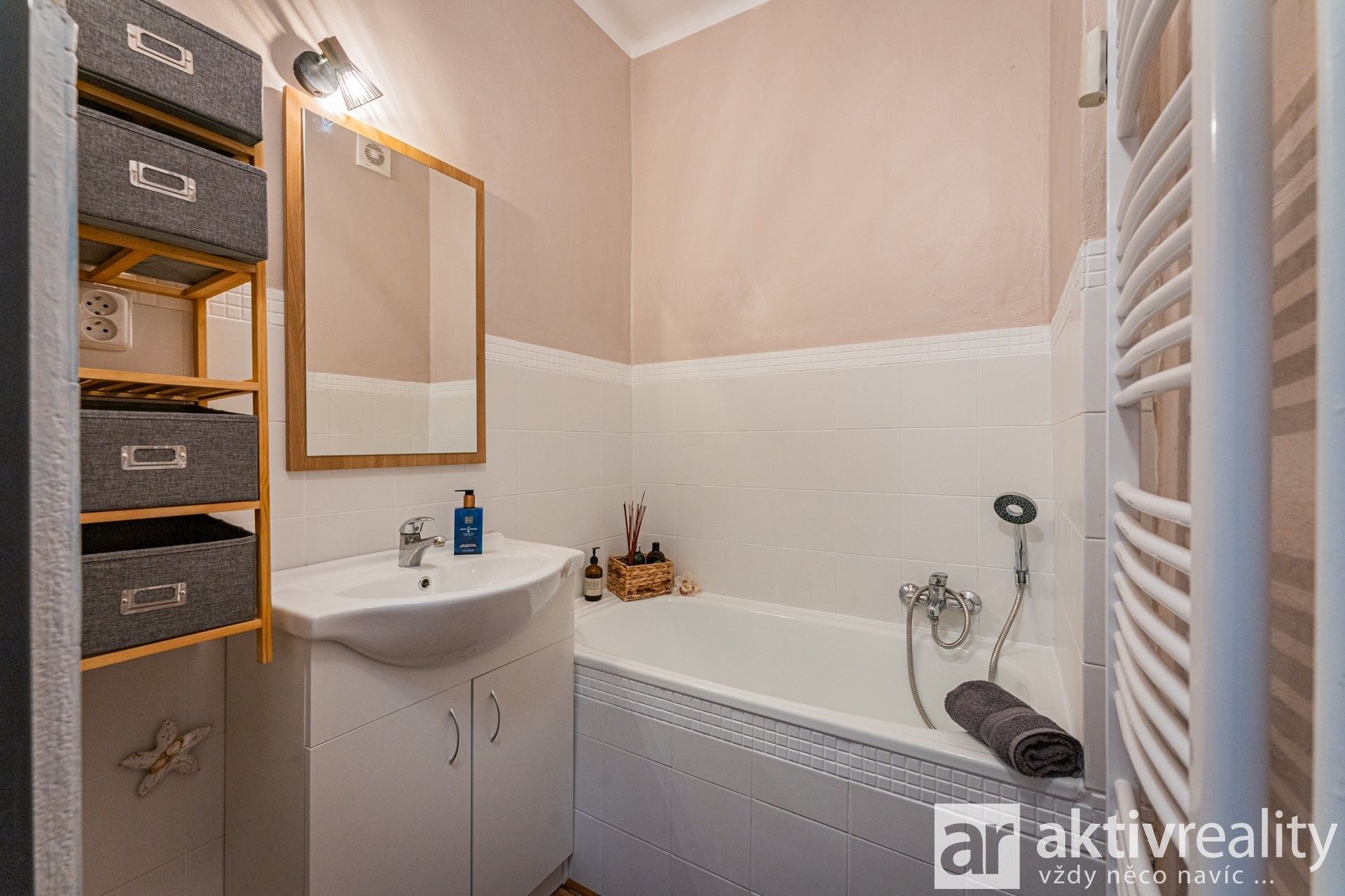 Pronájem bytu 2+1 67 m² - foto 18