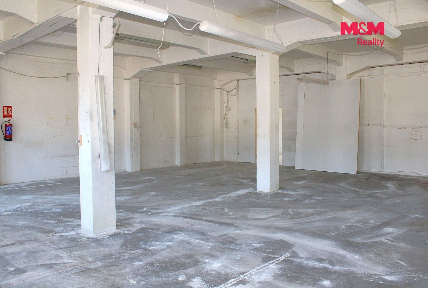 Pronájem komerčního prostoru 330 m² - foto 3