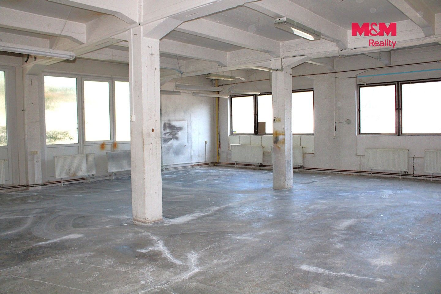 Pronájem komerčního prostoru 330 m² - foto 5