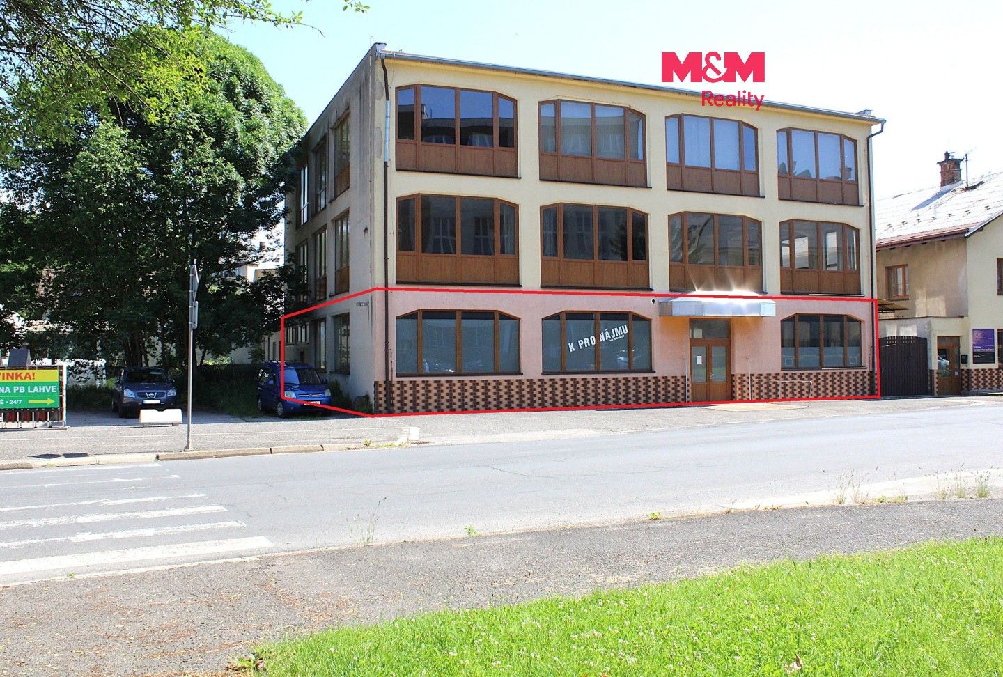 Pronájem komerčního prostoru 330 m² - foto 1