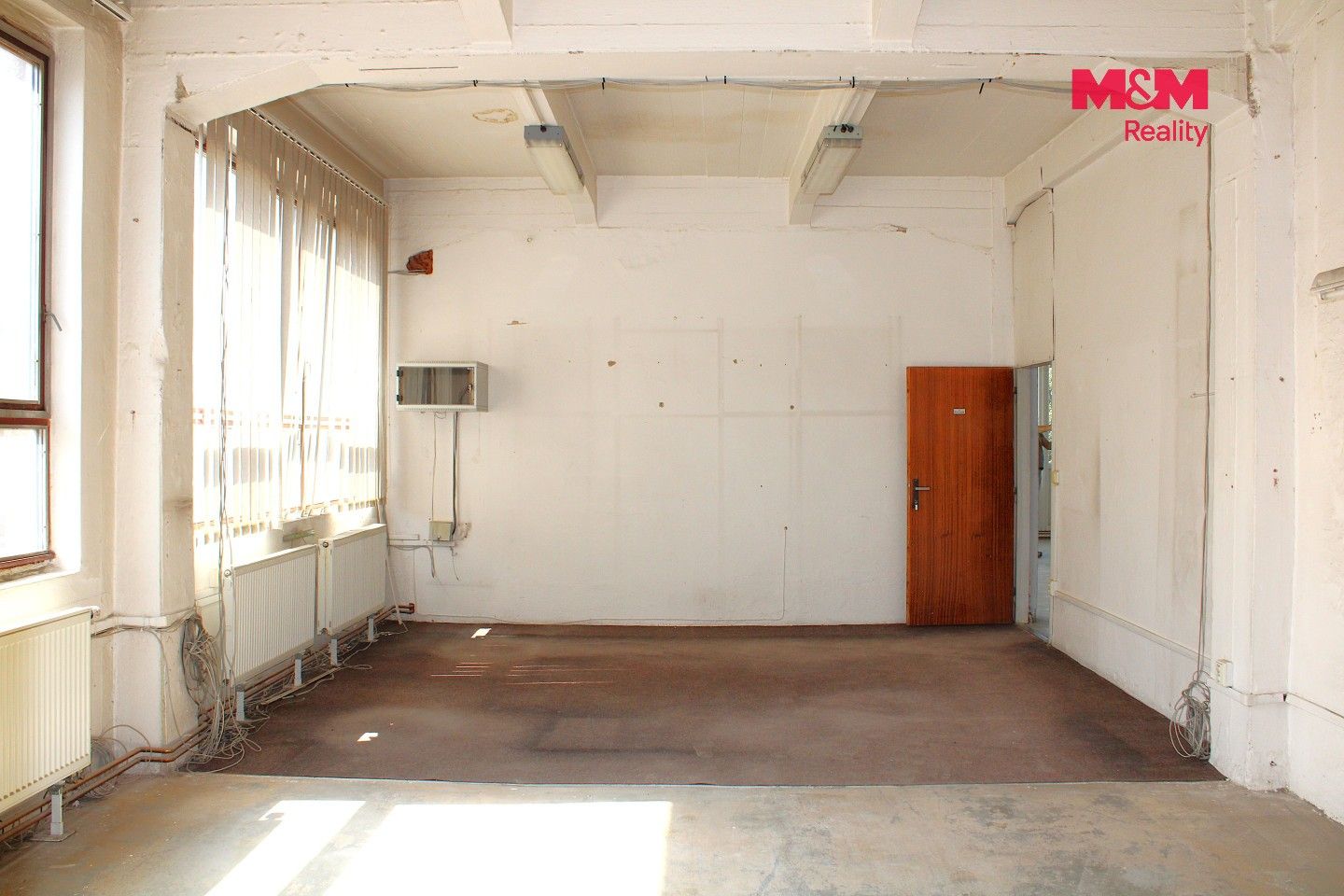 Pronájem komerčního prostoru 330 m² - foto 9