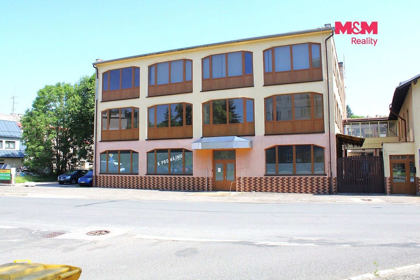 Pronájem komerčního prostoru 330 m² - foto 12