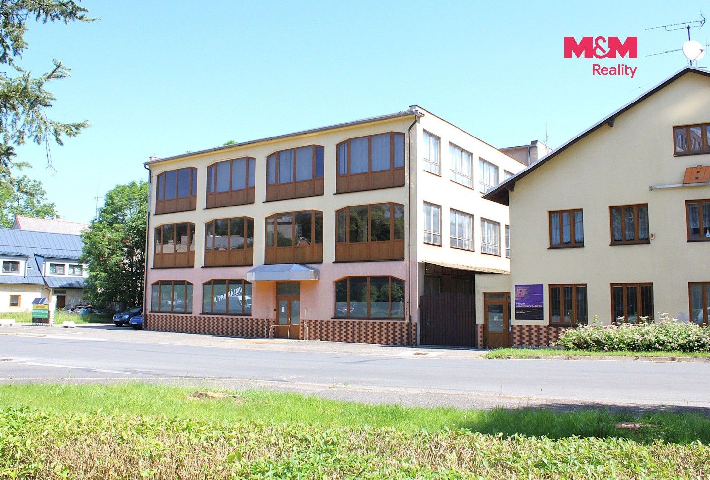 Pronájem komerčního prostoru 330 m² - foto 11