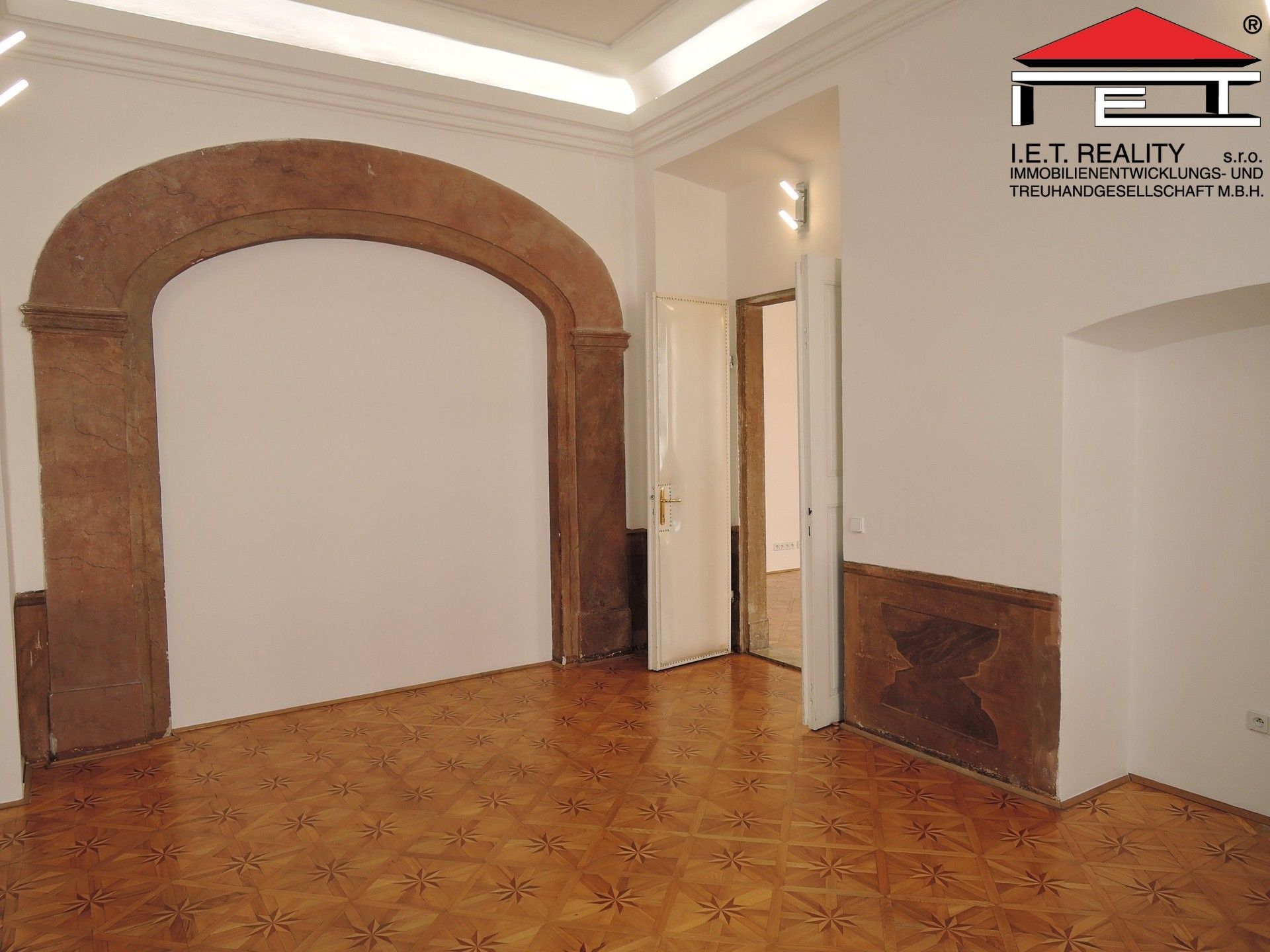Pronájem komerčního prostoru 114 m² - foto 4